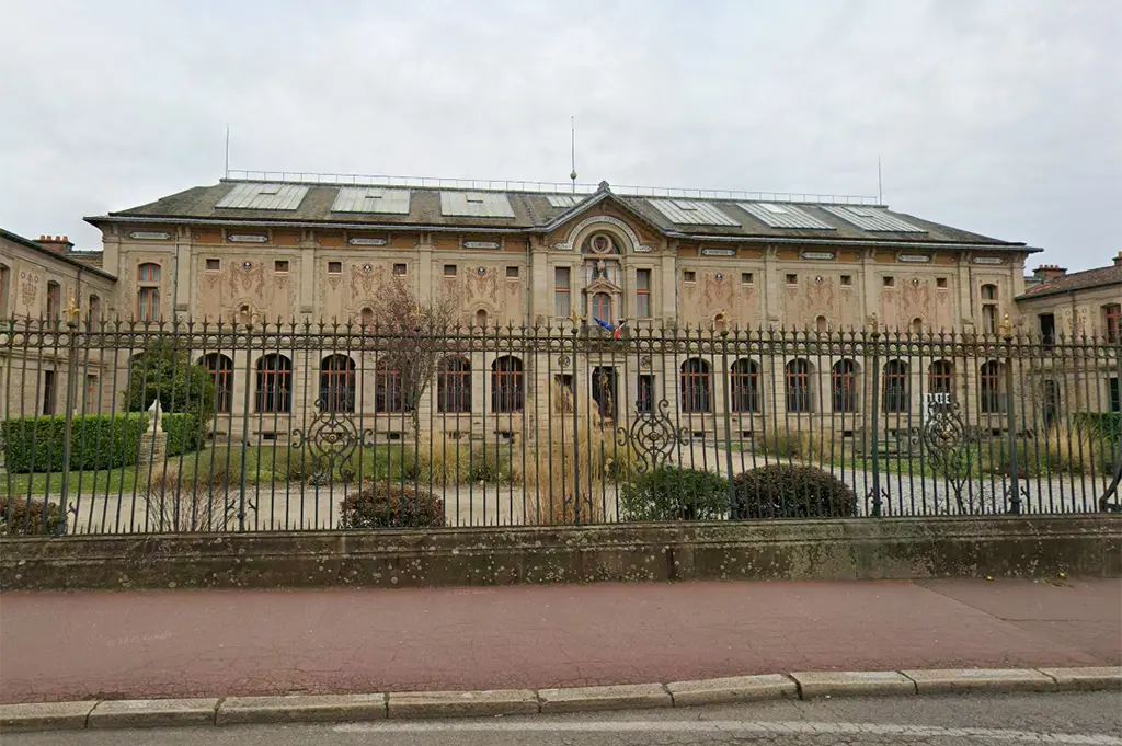 Limoges : Le musée national Adrien Dubouché cambriolé, un butin de plus de 6,5 millions d'euros