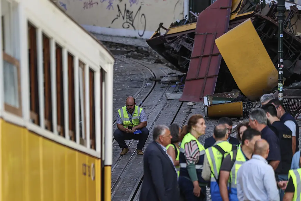 Accident de funiculaire à Lisbonne : le bilan grimpe à 17 morts, une Française parmi les blessés