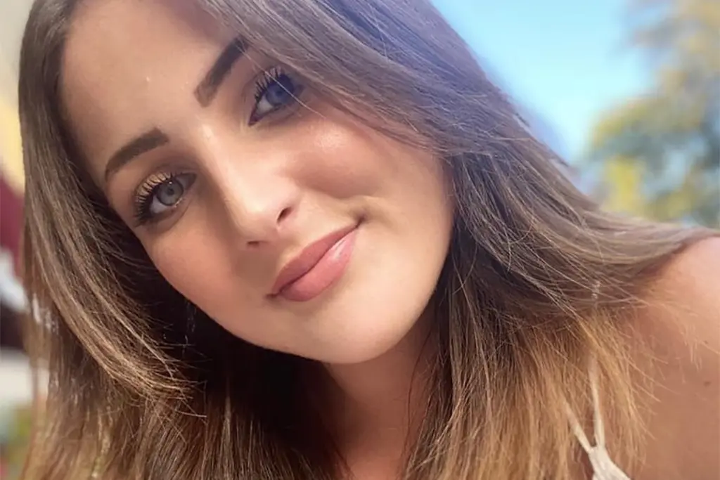 Isère : Le corps de Zaïa, 27 ans, retrouvé dans une voiture calcinée, son compagnon en garde à vue