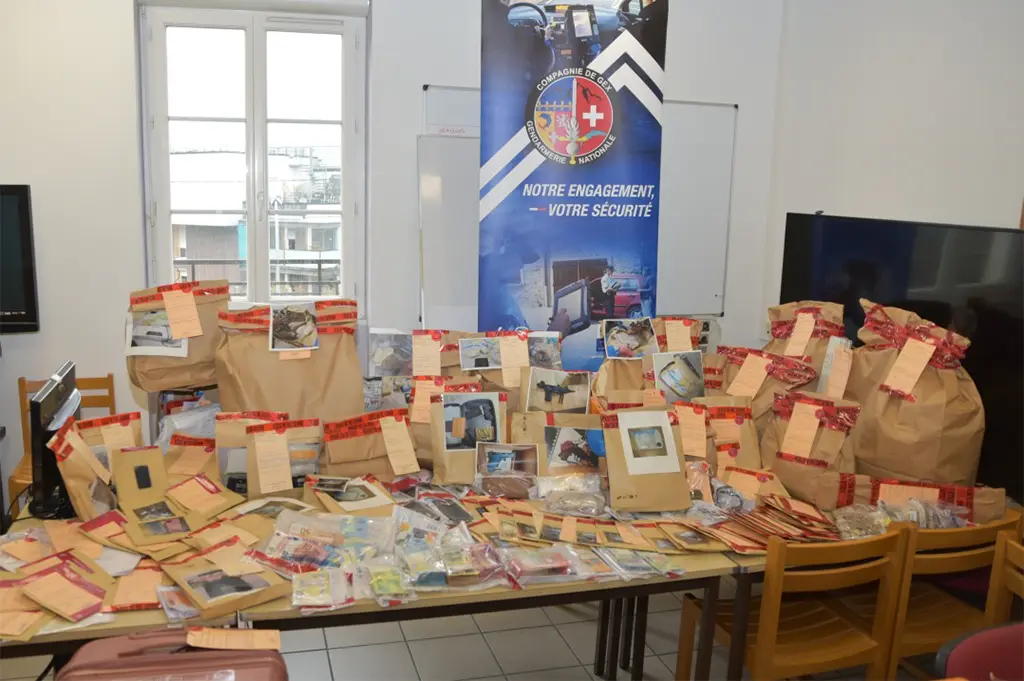 Ain : Un réseau de livraison de drogue de type «Ubershit» démantelé, huit suspects écroués