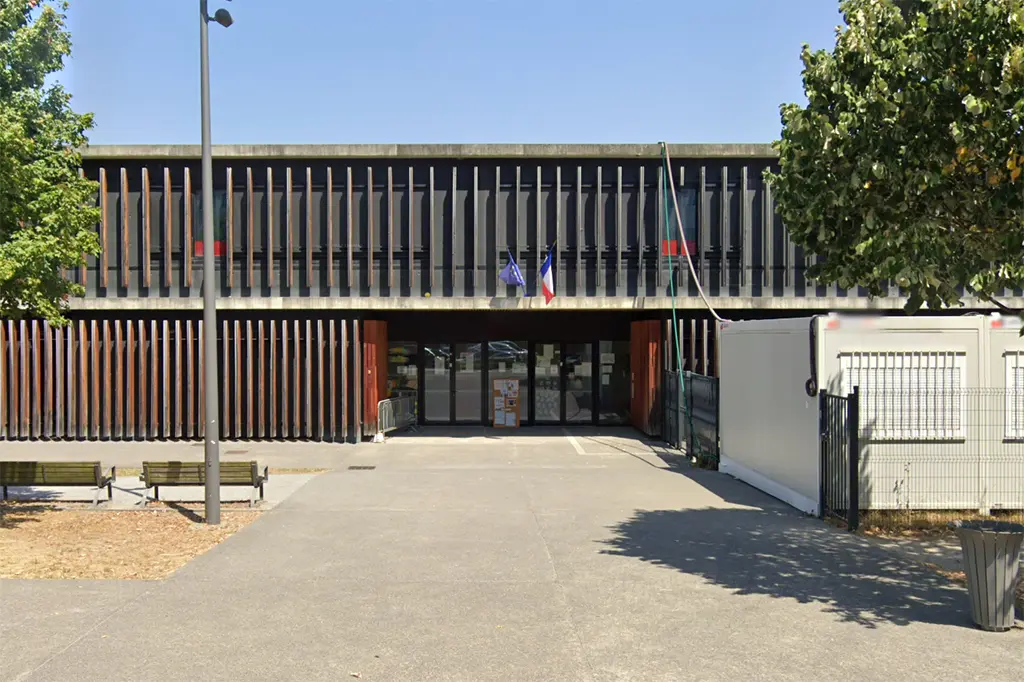 Pau : Un élève de 7 ans menace le directeur de son école avec un couteau