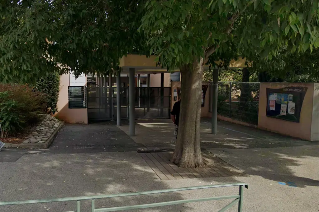 Sanary-sur-Mer : Une enseignante grièvement blessée à coups de couteau, un élève interpellé