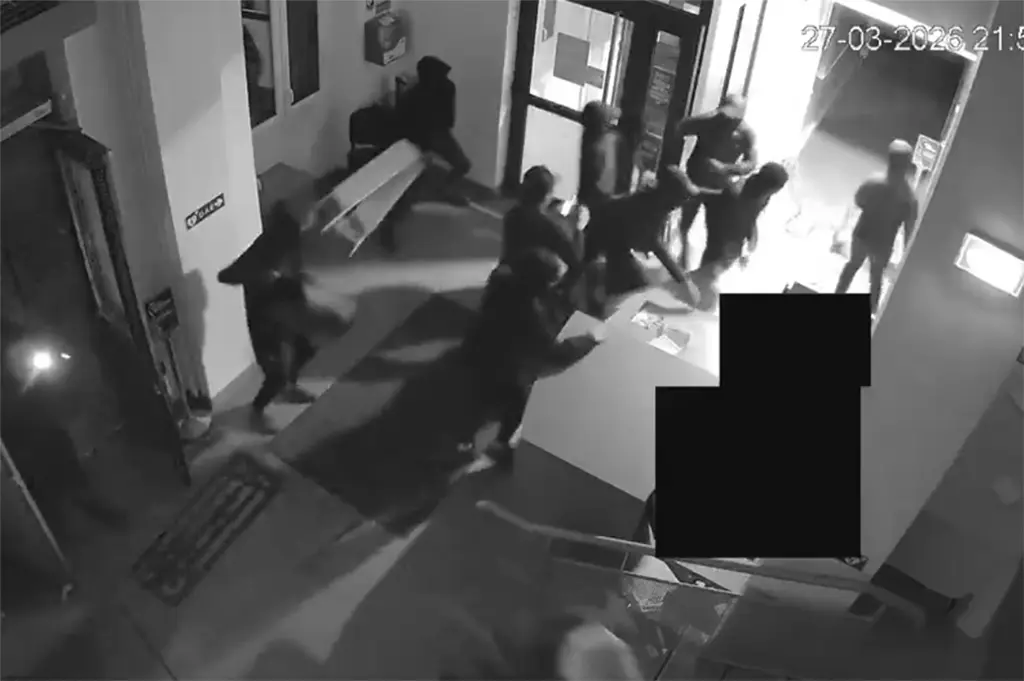 Fresnes : La mairie attaquée au mortier d'artifice et saccagée à la veille de l'installation du nouveau maire