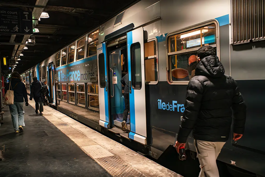 Épinay-sur-Seine : Une jeune fille handicapée victime d'un viol à la sortie d'une gare RER