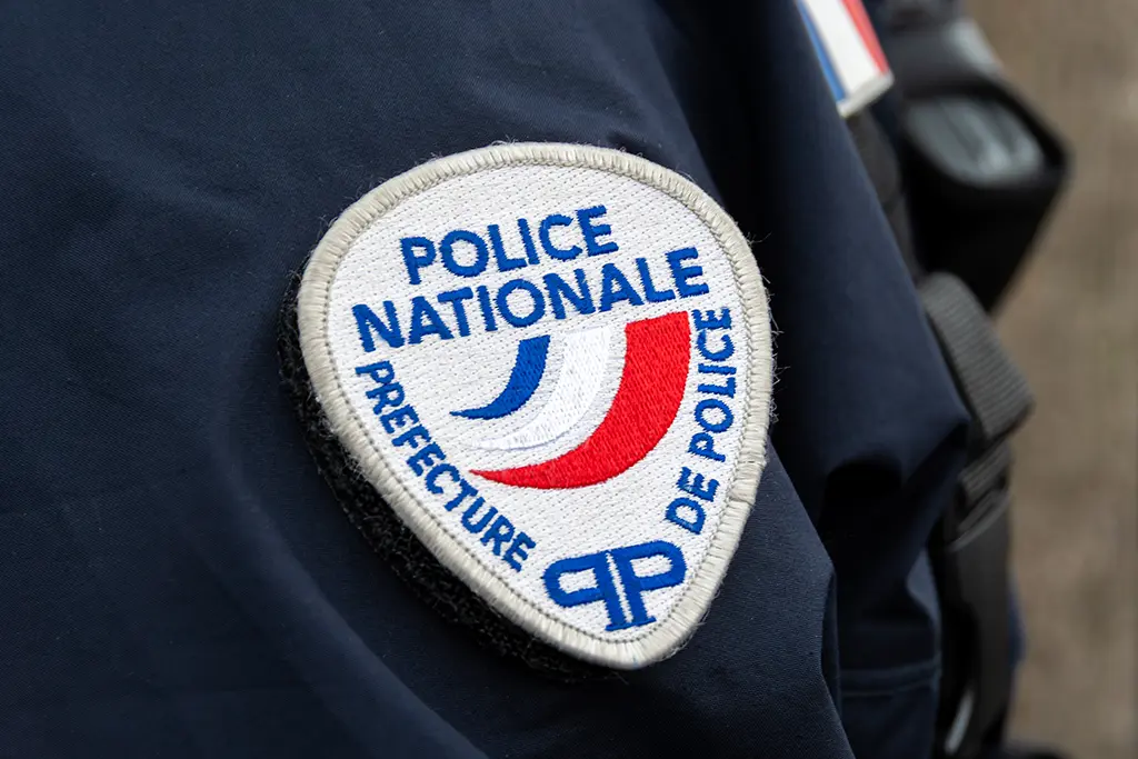 Femme défenestrée à Paris : le réalisateur de «Camping Paradis» remis en liberté