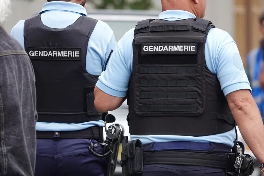 Bordeaux : Deux armes de service volées dans un véhicule banalisé de la gendarmerie