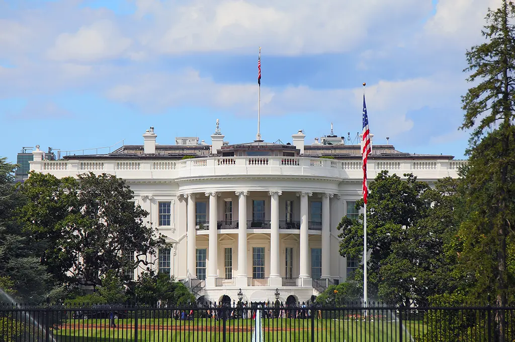 États-Unis : Un homme armé tué par le Secret Service près de la Maison Blanche, un passant blessé