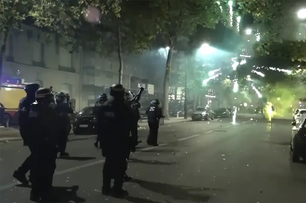 Violences après la victoire du PSG : un mort, 780 interpellations et 57 policiers blessés en France