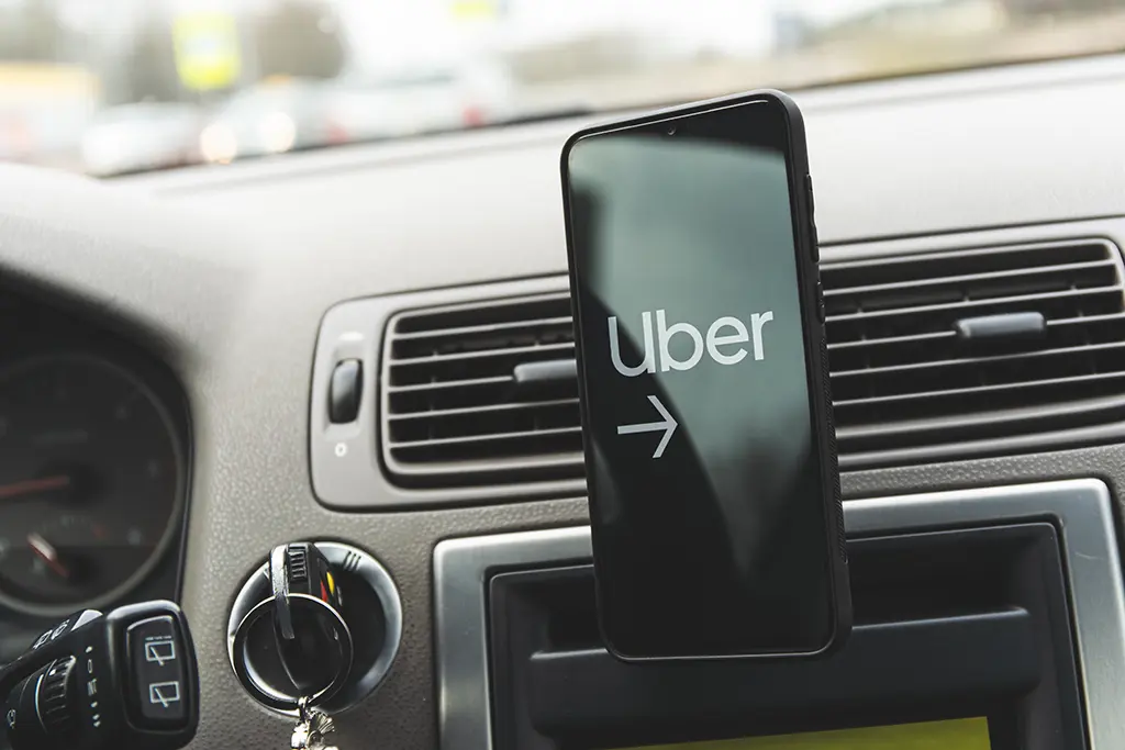 Paris : Un chauffeur Uber mis en examen pour le viol d'une passagère dans le VIIIe arrondissement