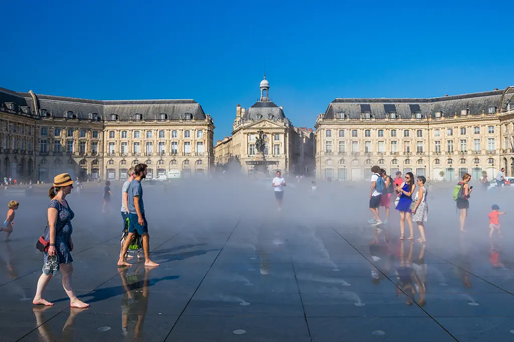 Canicule : L'alcool interdit sur la voie publique dimanche dans 35 départements en vigilance rouge