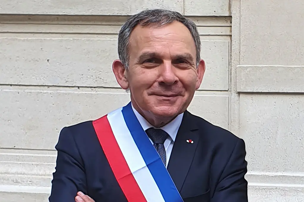 Francis Szpiner, sénateur de Paris, mis en examen pour corruption