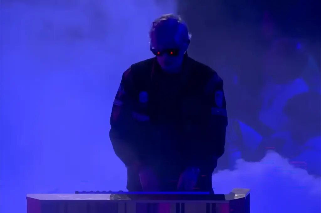 Le DJ Kavinsky, connu pour son titre «Nightcall», retrouvé mort à Paris, enquête ouverte