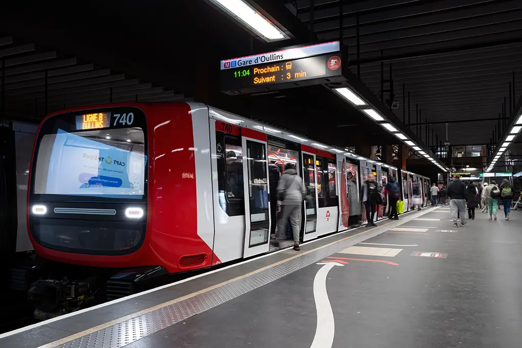 Lyon : Un homme de 82 ans meurt après avoir été agressé dans le métro pour sa chaîne en or