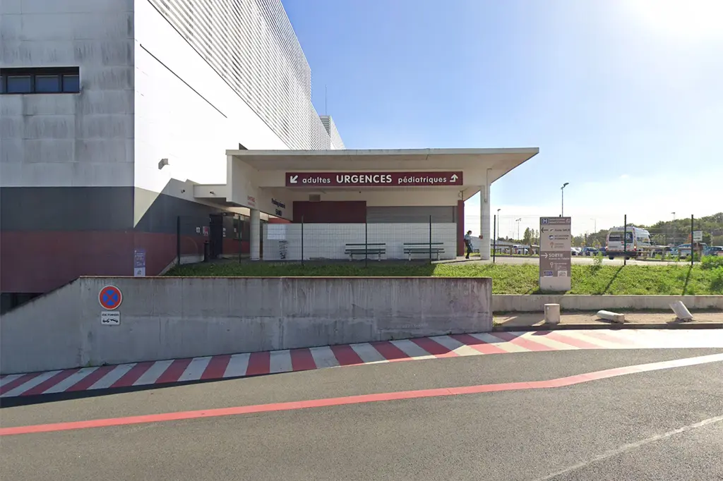 Six jours sur un brancard aux urgences : une ancienne élue de 85 ans dénonce un système «complètement déshumanisé»