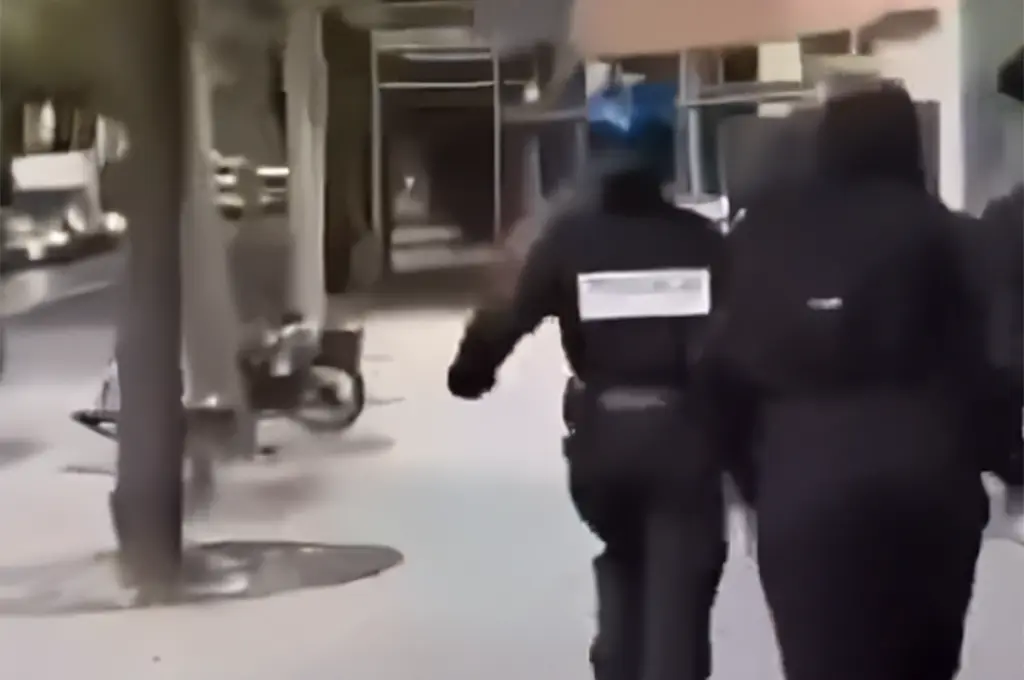 Policière rouée de coups à Paris : un suspect de 15 ans sera jugé en février prochain